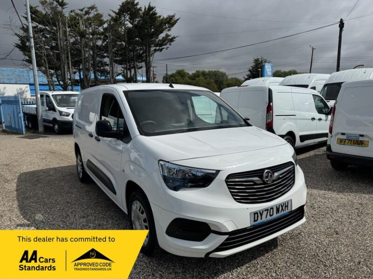 Vauxhall Combo L2H1 2300 SPORTIVE S/S PANEL VAN AIR CON EURO 6 ULEZ COMPLIANT 62