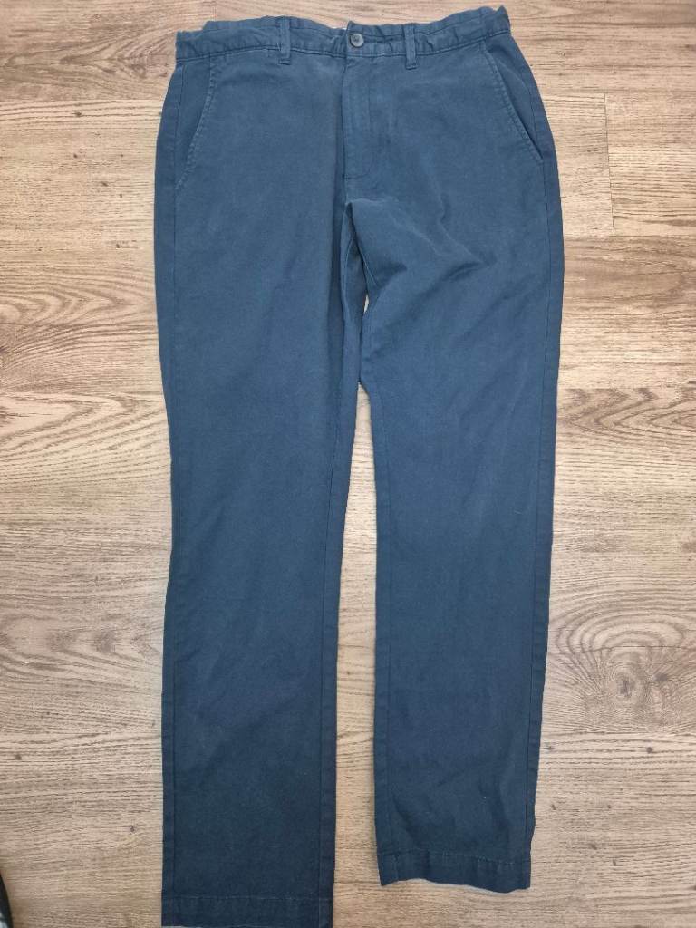 River Island Men's Blue Chinos - Size 32W, 29L Great Condition