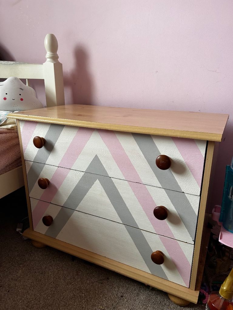 Children's Wardrobe and Matching Chest of Drawers