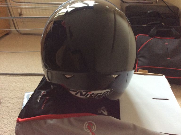 2 x motorbike helmets - Nitro Akido fibreglass helmet XS & MT Revenge Evo S