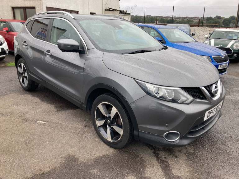 2017 Nissan Qashqai 1.2 DiG-T N-Connecta 5dr HATCHBACK Petrol Manual