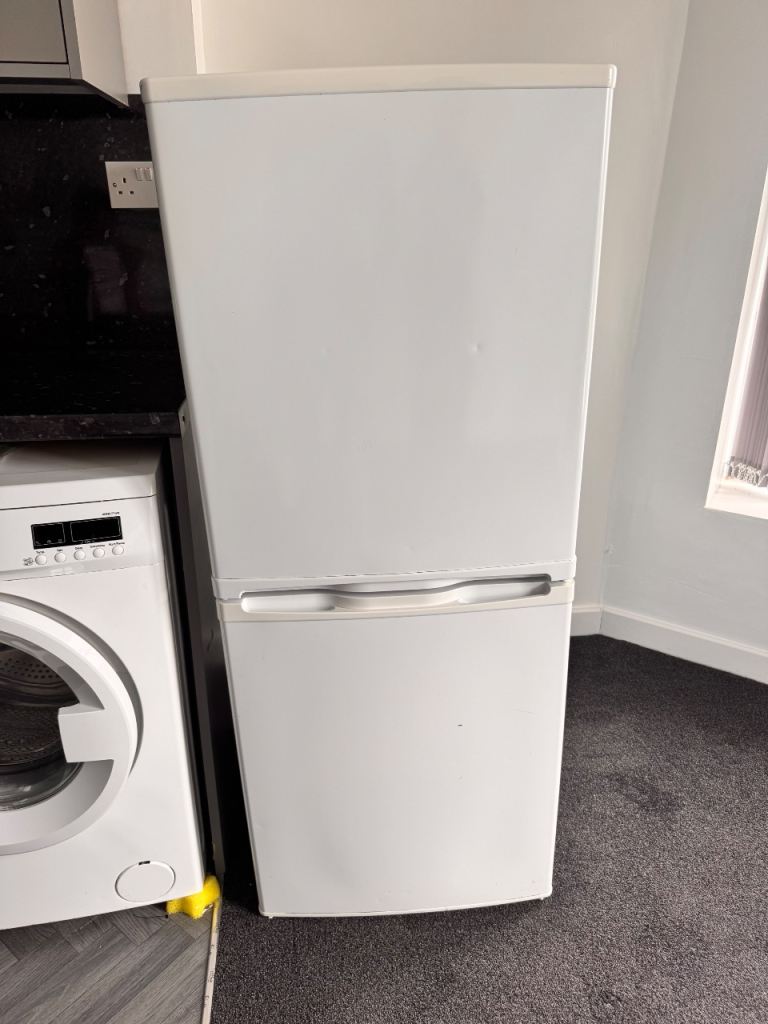 Logic fridge freezer