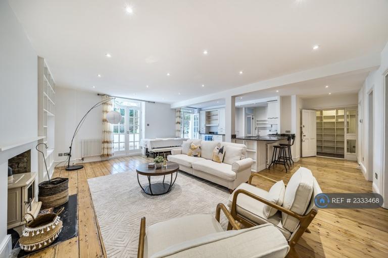 2 bedroom flat in Lee Terrace, London, SE3 (2 bed) (#2333468)