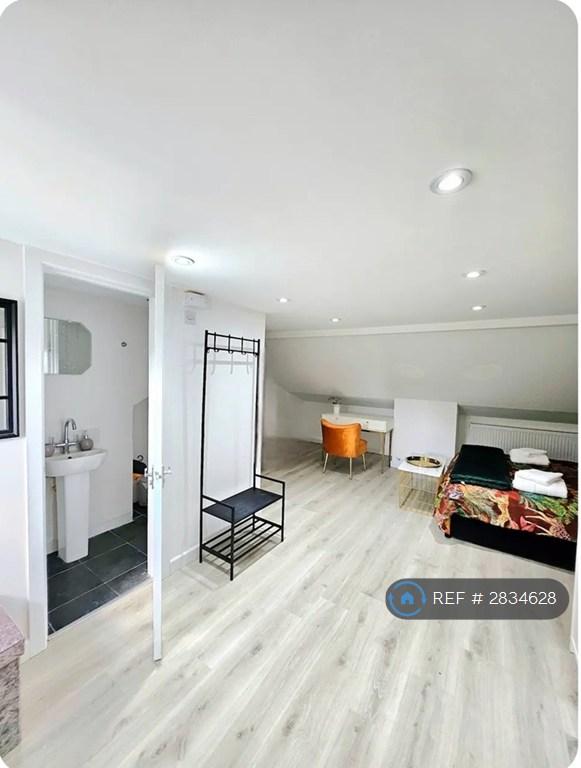 1 bedroom in Willenhall Road, Willenhall, WV13 (#2834628)