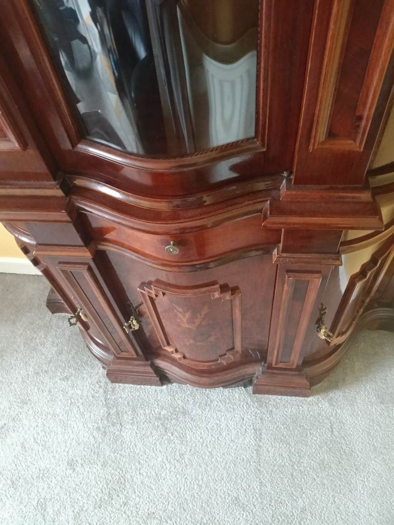 Italian wooden cabinet 