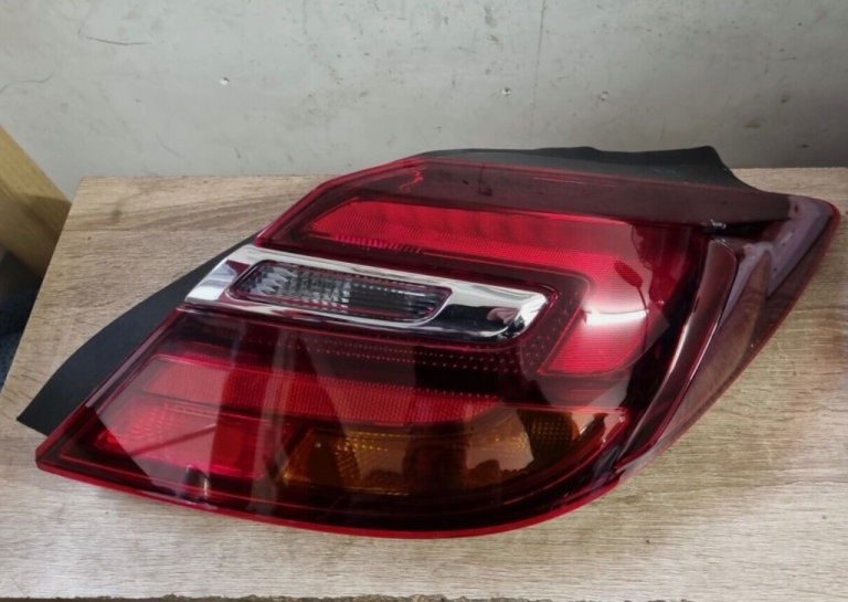 Vauxhall Insignia Facelift 2013-2017 Driver OS Rear Right Taillight 