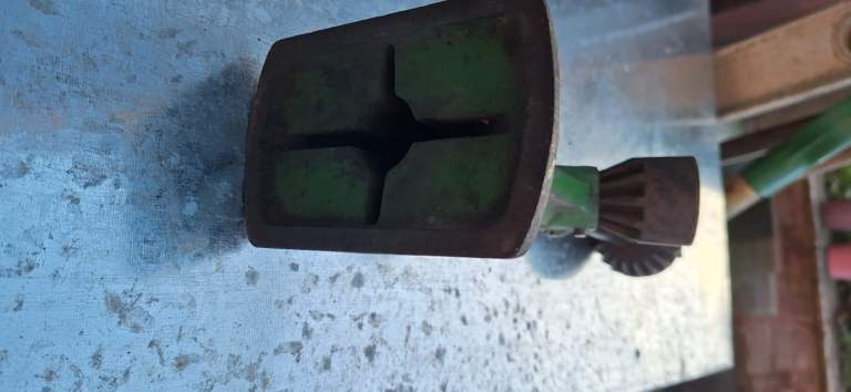 Vintage Lake & Elliot Midas Junior S421 Cast Iron Car Bottle Jack