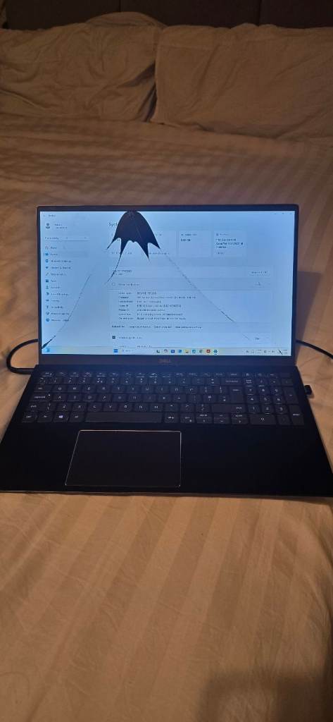 Dell Vostro 5502 - For Parts/Repair (Screen Damaged) - Intel i7, 8GB RAM