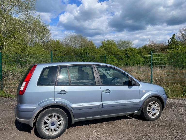 FORD FUSION 1.6 ZETEC CLIMATE AUTOMATIC 07 REG 5 DOOR GENUINE 73843 MOT JANUARY 24TH 2027 40+MPG
