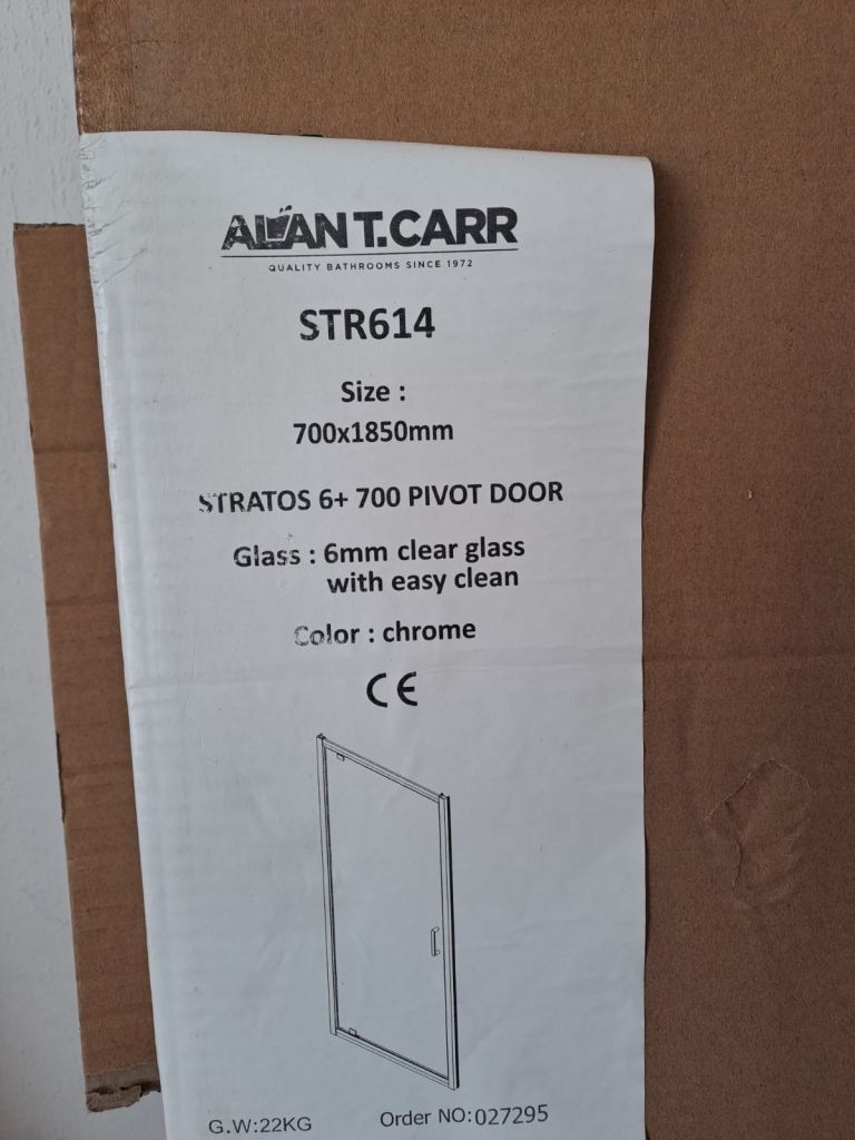 New Alan T. Carr STR614 700x1850mm Pivot Shower Door – Chrome