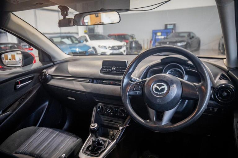 2015 Mazda Mazda2 1.5 75 SE 5dr HATCHBACK PETROL Manual