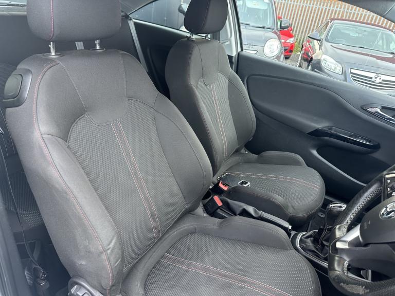 VAUXHALL CORSA 1.4 i Turbo White Edition 2017