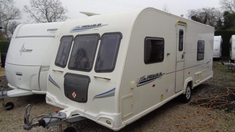 Bailey Pegasus 4 BERTH,FIXED BED CARAVAN IN GOOD CLEAN CONDITION 2010