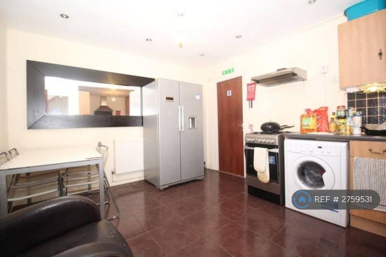 1 bedroom in Nene Gardens, Middlesex, TW13 (#2759531)