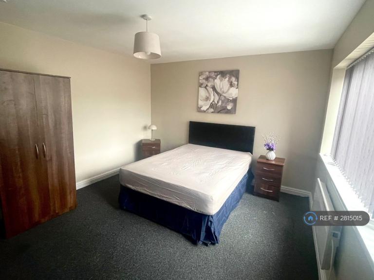 1 bedroom in Stuarts Road, Birmingham, B33 (#2815015)