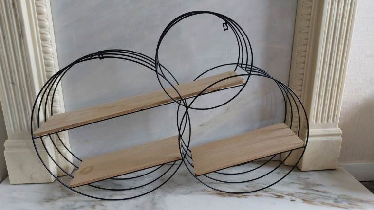 Industrial Wooden 3 Tier Round Floating Shelf - Brown