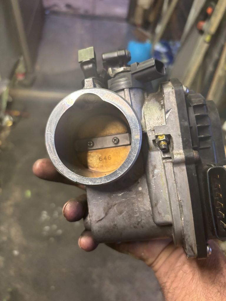 2012 KTM 690 duke throttle body 