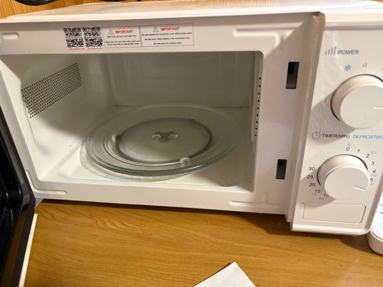 Microwave oven 