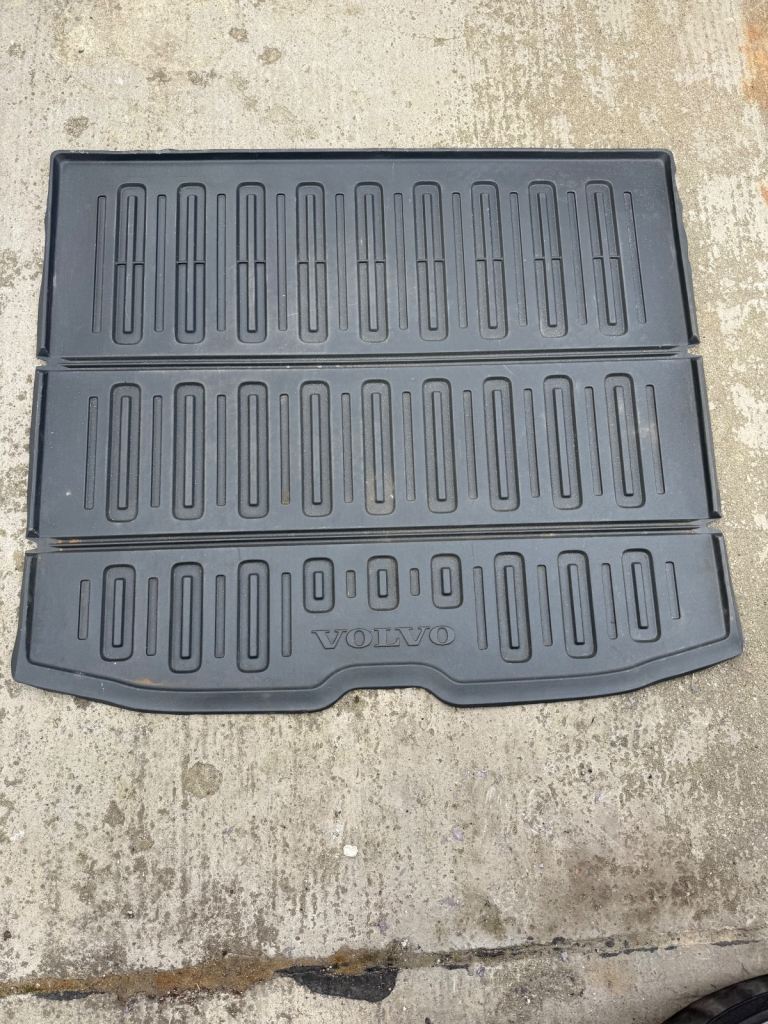 Genuine Volvo XC60 mk1 All Weather Boot Liner