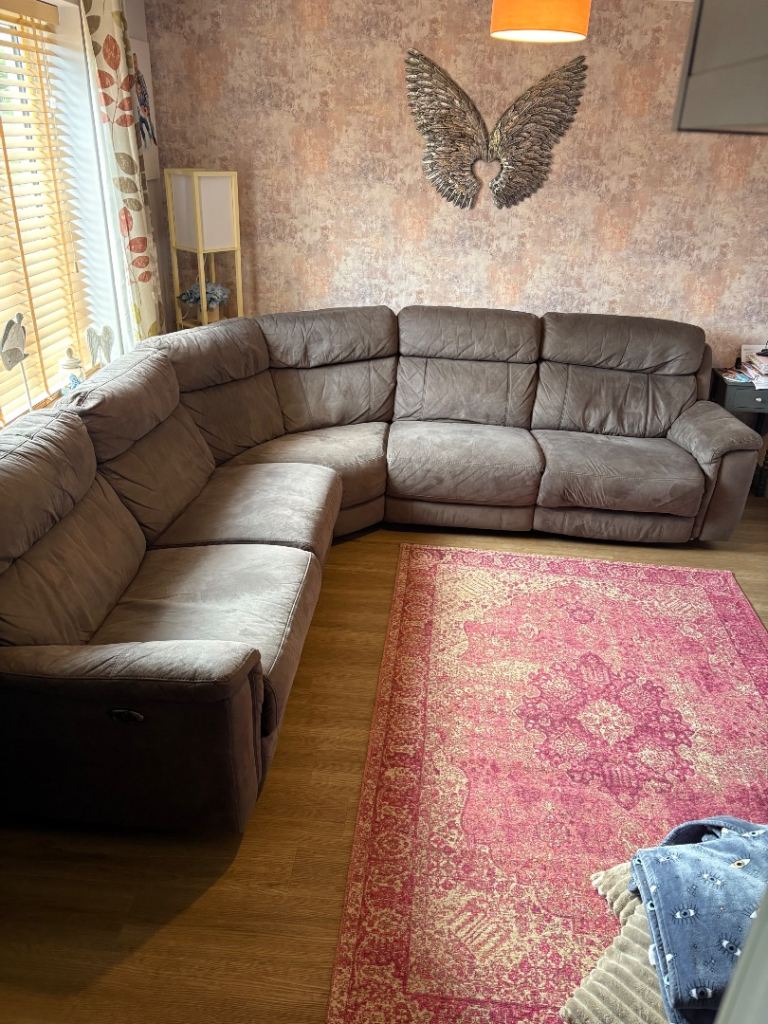 Large dfs corner sofa 