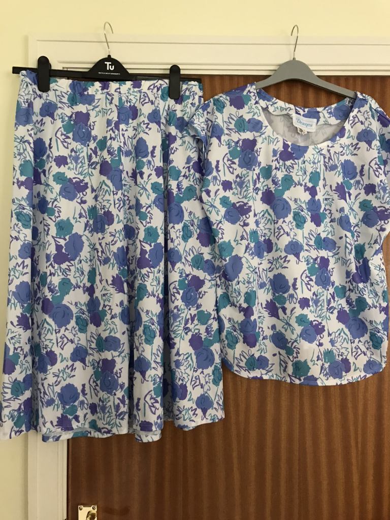 Vintage Matching Skirt And Blouse - Size 18
