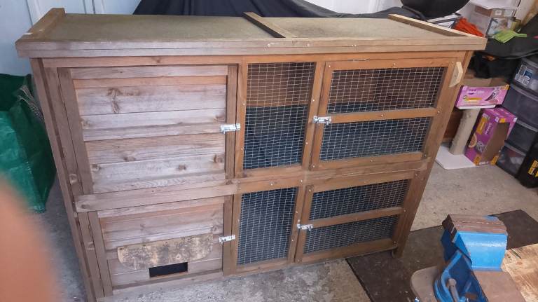 Rabbit/Guinea pig/Cat Hutch 
