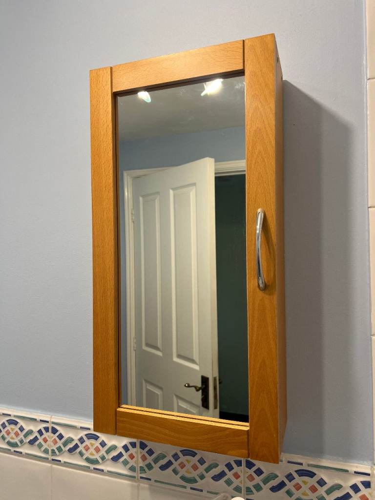 Bathroom Wall Cabinet with Mirror – Used – Good Condition