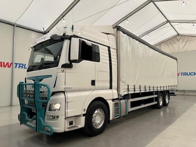 MAN TGX 26.480 6x2 Sleeper Cab Curtainsider