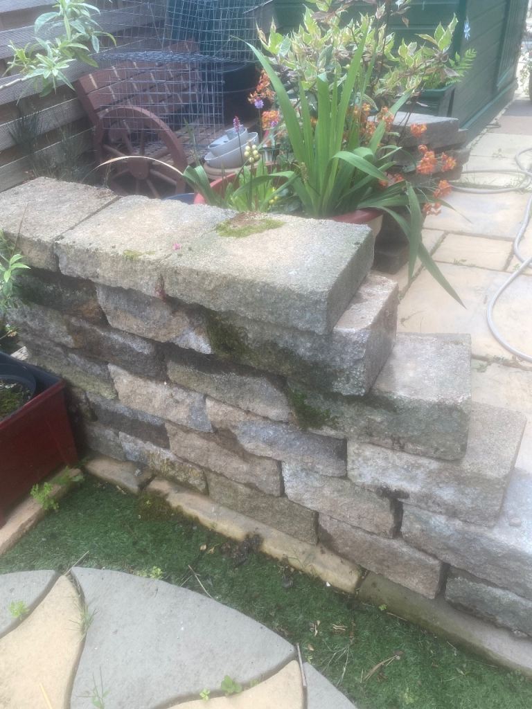 Bracken Style Garden Wall Blocks - Good Condition