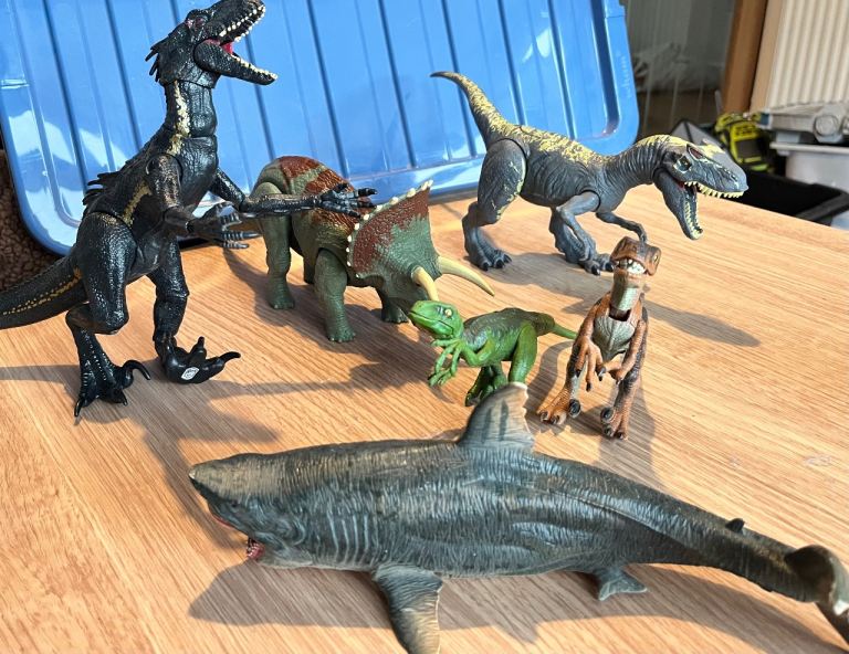 Jurassic world and Jurassic park dinosaurs 