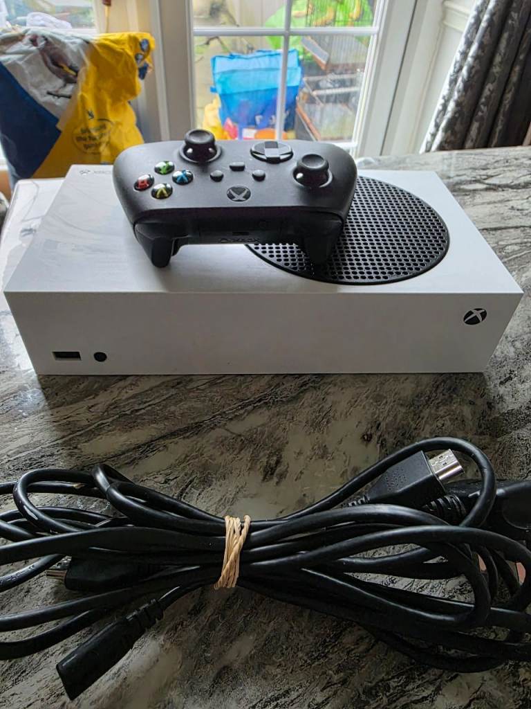 Xbox Series S Console 512gb with Controller and Cables 