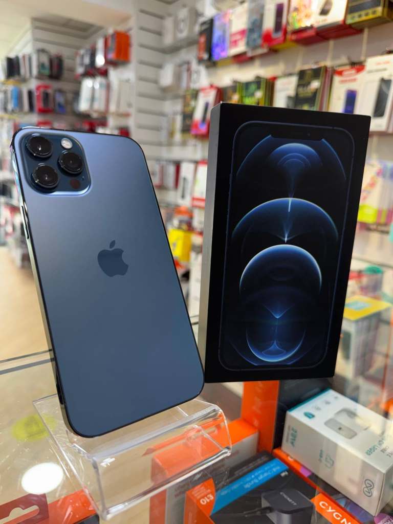 iPHONE 12 PRO MAX 5G 256GB UNLOCKED MINT CONDITION WITH WARRANTY