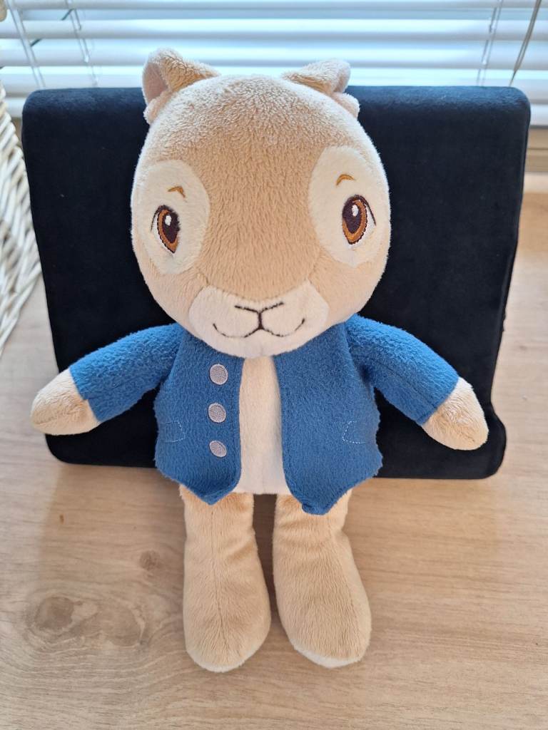 Peter rabbit interactive soft toy by rainbow 