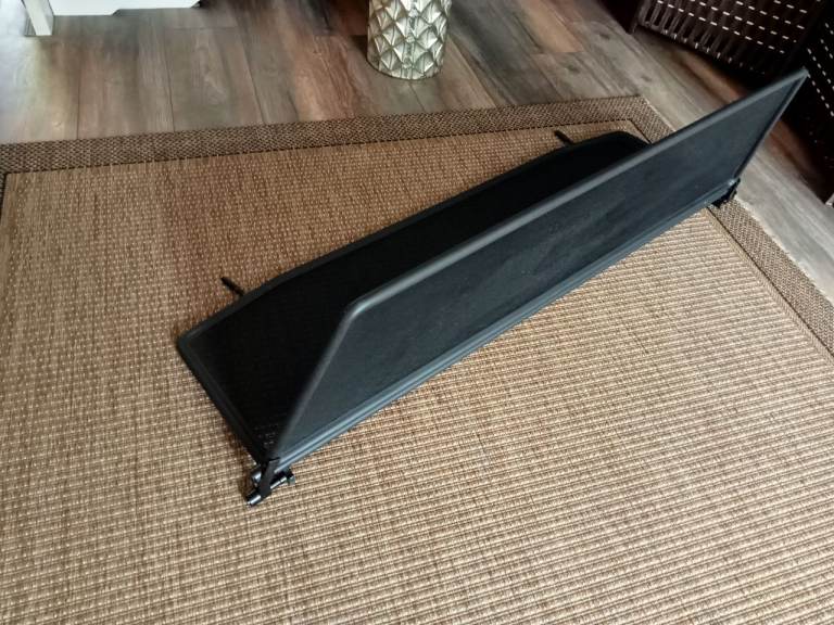 RENAULT MEGANE WIND STOPPER 