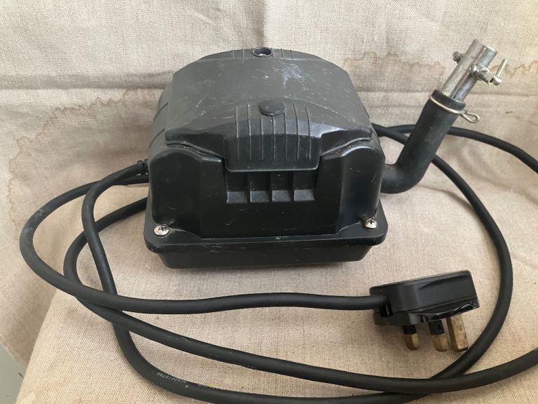 PondXpert Pump to Keep Garden or Allotment Pond Aerated 