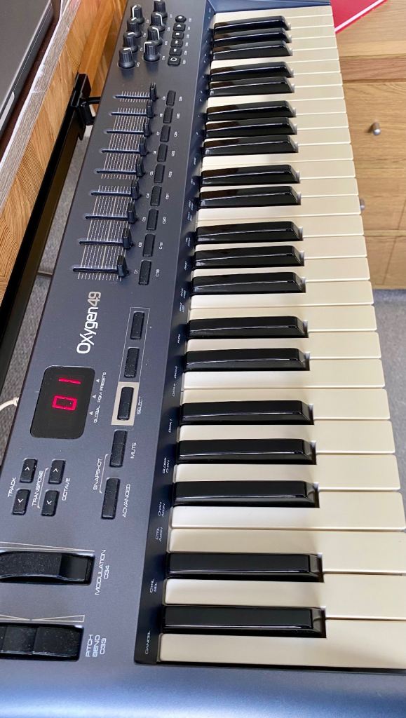 M-Audio Oxygen 49 MIDI USB Keyboard Controller with Box 