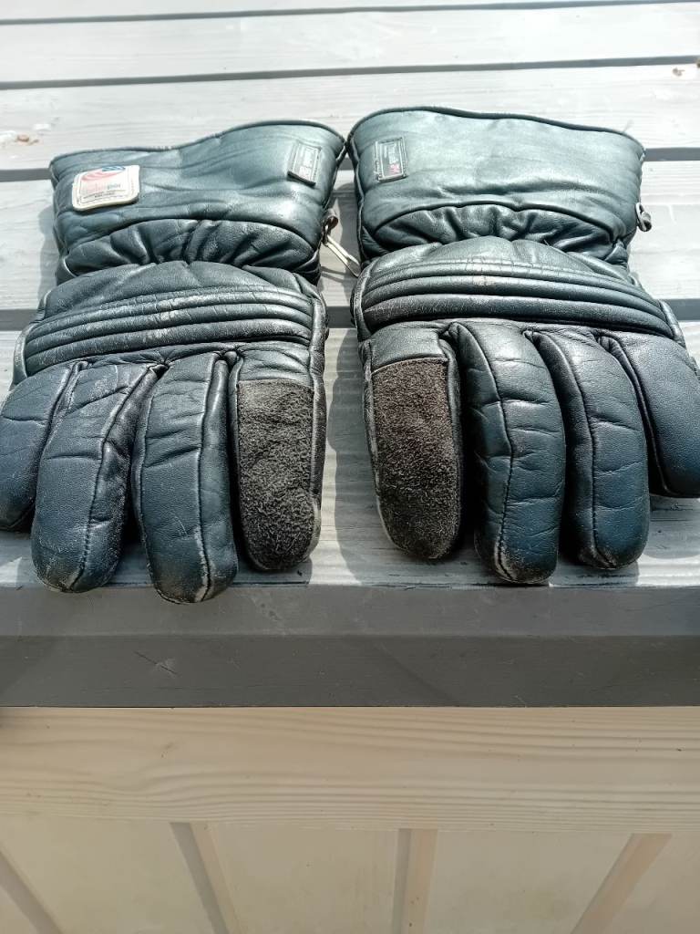 Motorcycle gloves 