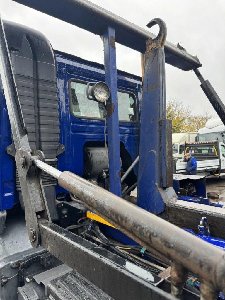 2012 VOLVO FM-330 6X4 HOOK LOADER