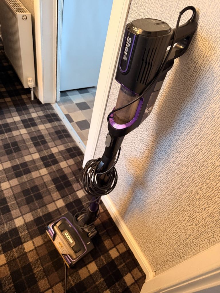 Shark hoover, great suction. 