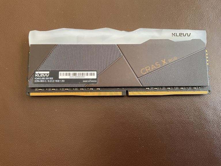 KLEVV CRAS X 16GB DDR4 3600MHz RAM - Desktop Memory