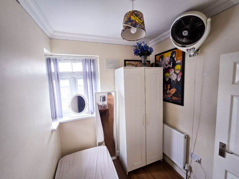 Single box room available to rent - Feltham TW14