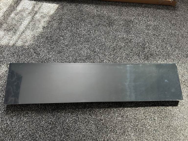 1x Modern Brand New Black High Gloss Floating Shelf Wall Mounted- 100cm