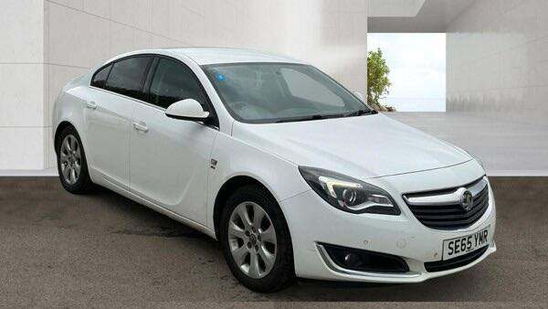 2016 Vauxhall Insignia 1.6 CDTi SRi Nav 5dr [Start Stop] HATCHBACK DIESEL Manual