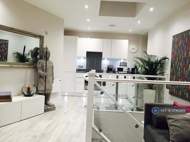 1 bedroom flat in Queens House, Bournemouth, BH2 (1 bed) (#2740269)