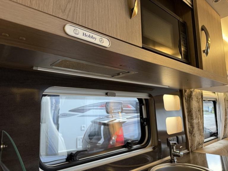 2022 HOBBY Prestige 720 kwfu 6 Berth fixed, bunkbeds, and double