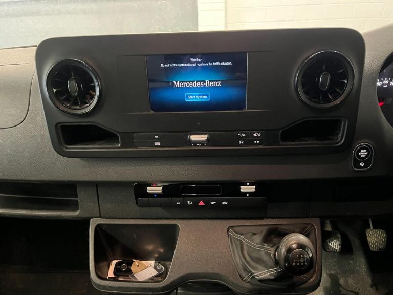 2022 Mercedes-Benz Sprinter 3.5t Progressive Chassis Cab CHASSIS CAB DIESEL Manual