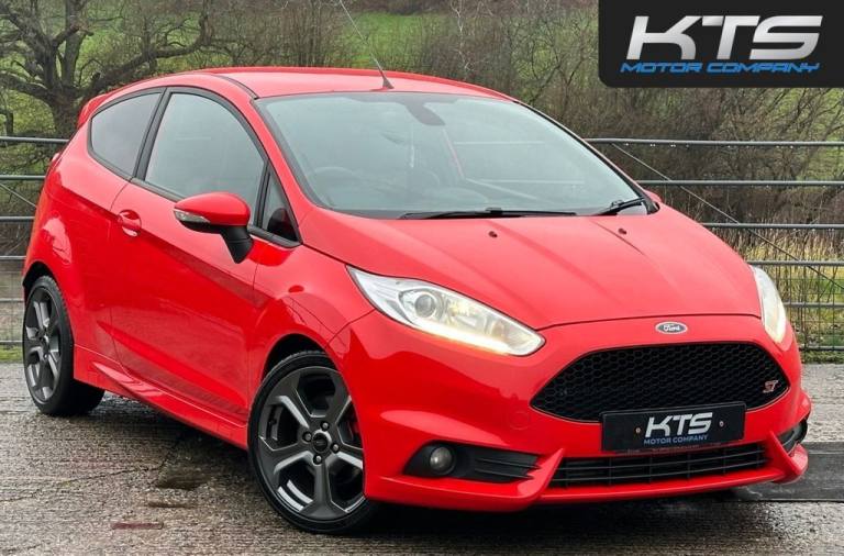 2016 Ford Fiesta 1.6T EcoBoost ST-3 Hatchback 3dr Petrol Manual Euro 6 (182 ps) Hatchback Petrol ...