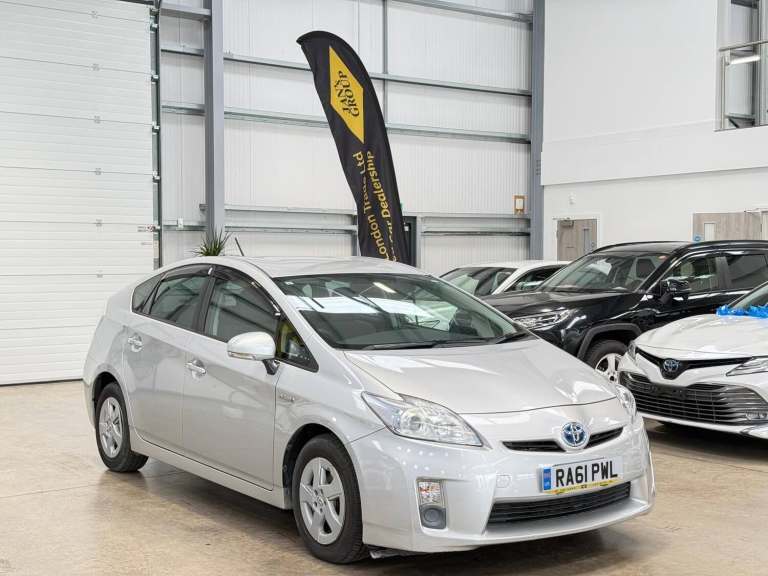 2011 Toyota Prius Toyota Prius HYBRID  Silver  2011 5 Seater  1.8L Petrol