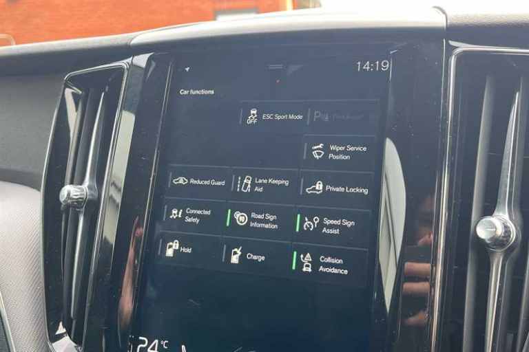 2020 Volvo XC60 2.0 T8 [390] Hybrid R DESIGN 5dr AWD Geartronic ESTATE PETROL/ELECTRIC Automatic