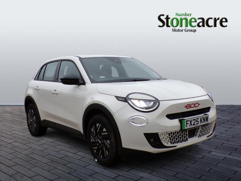 2025 Fiat 600 New Fiat 600e (red) 54kwh 154hp HATCHBACK Electric Automatic